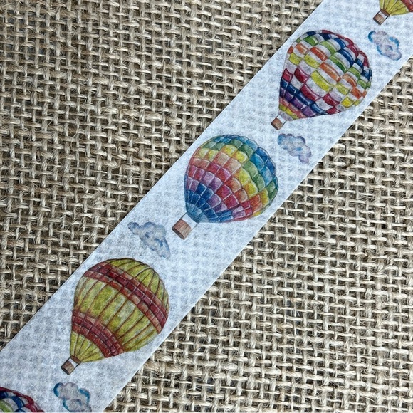 Hot Air Balloon Festival, Rainbow Designed Balloons, 30mm Washi Tape, 1 Roll - Picture 13 of 13
